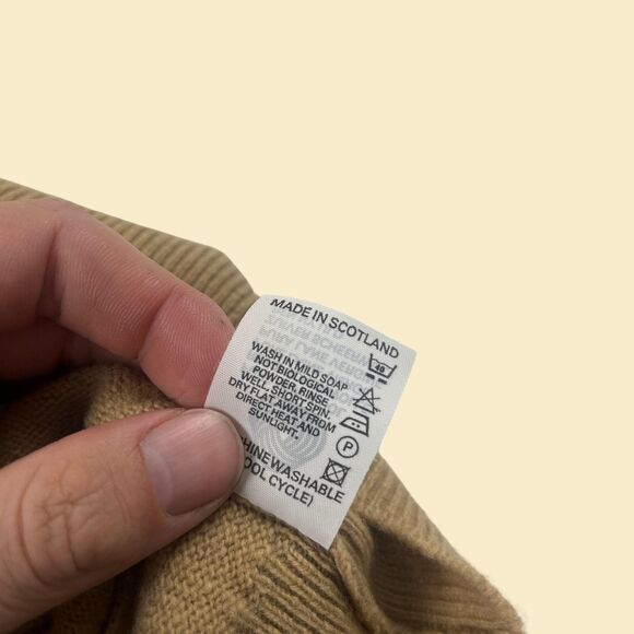 90s Burberrys sweater vest, vintage 42" beige lambswool Scotland made knit vest - Picture 2 of 9